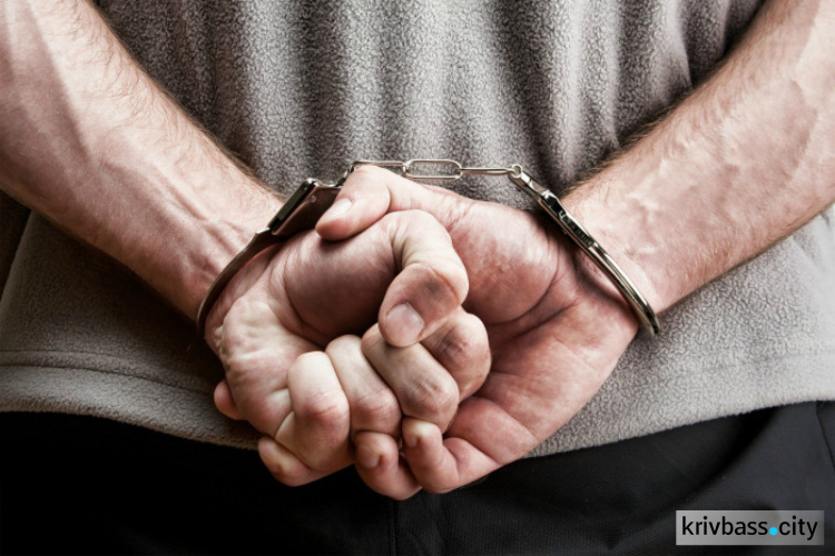 Полиция Кривого Рога задержала мужчину, который пытался изнасиловать 78-летнюю женщину (ФОТО)