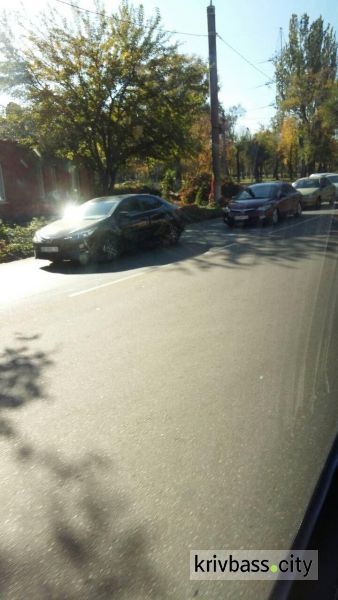 В Кривом Роге образовалась километровая пробка на объездной по улице Гетманской (ФОТО)