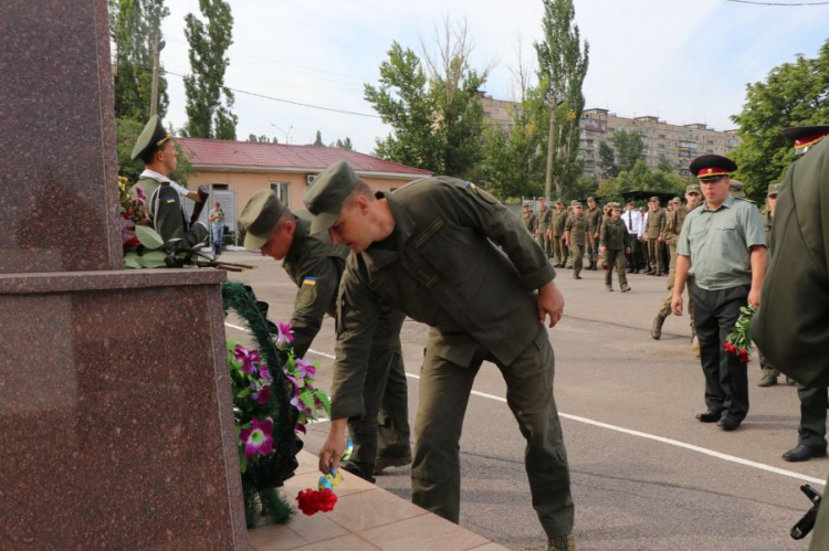 В Кривом Роге почтили память нацгвардейцев, погибших при освобождении Лисичанска  5 лет назад