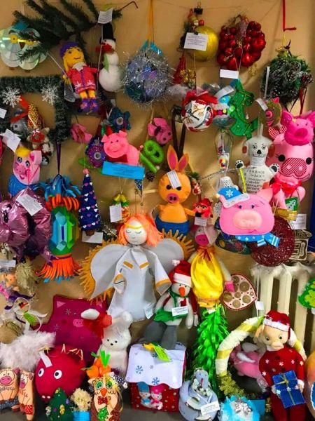 В Кривом Роге проходит конкурс на лучшую новогоднюю игрушку (фото)