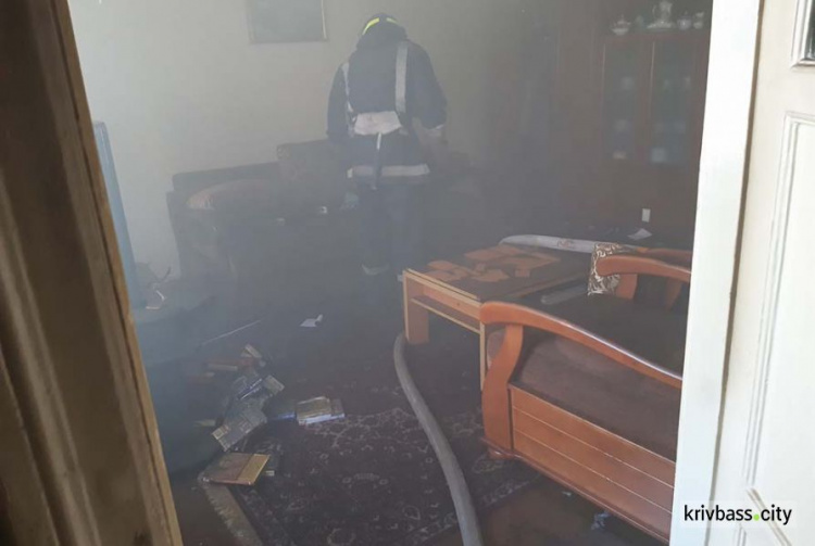 В Кривом Роге пожилая женщина погибла во время пожара в частном доме