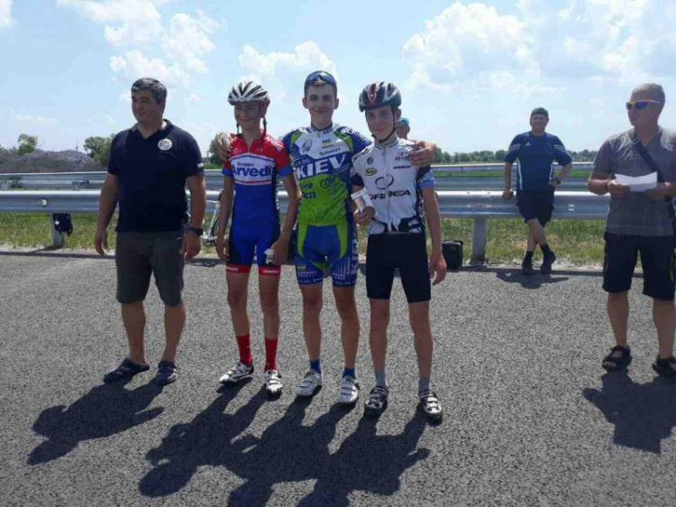 Велосипедисты из Кривого Рога вернулись с чемпионата области с наградами (фото)