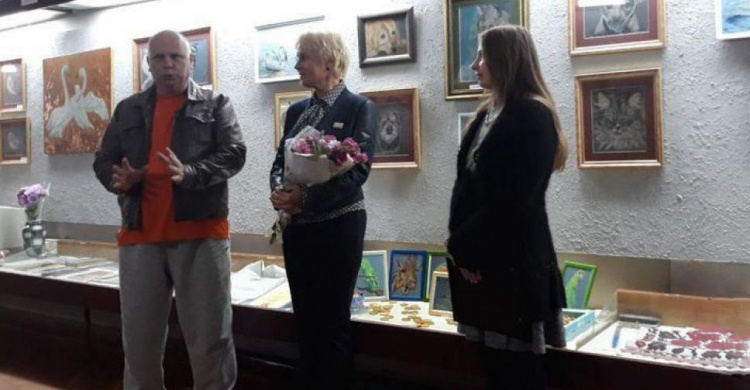 Для жителей Кривого Рога открылась выставка анималистических картин (ФОТО)