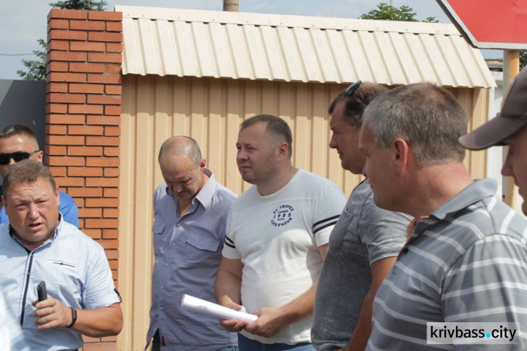 Криворожане взяли под контроль беспредел в Бережинке (ФОТО)