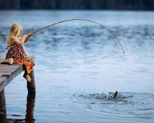 Рибалки святкують, риба ховається - фото з відкритих джерел