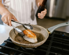 Смажена риба без запаху і прилипання: роль лимонного соку - фото з відкритих джерел