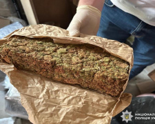 Наркотики, гроші й лабораторія: на Дніпропетровщині правоохоронці зупинили дві схеми 