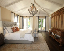 На якій висоті вішати люстру: поради для кожної кімнати - фото з відкритих джерел