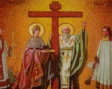Воздвиження Хреста Господнього - фото ілюстративне 