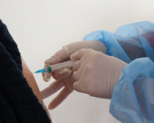 За минулу добу більше 1 400 людей вакцинувались від Covid-19 у Кривому Розі