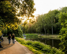 Чому варто виходити на прогулянку після трапези - фото з відкритих джерел
