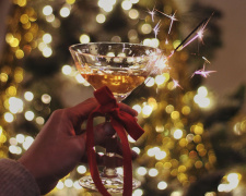 Чому дорослим важливо прикрашати ялинку - фото з відкритих джерел