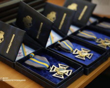 Щодня рятують життя: рятувальники Дніпропетровщини отримали почесні нагороди