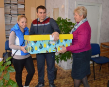 Мамочки Широковского района Кривого Рога получили первые бейби-боксы (ФОТО)