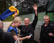 Повернені українці з полону, фото Президента України