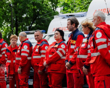 Фронт і тил — разом: на Дніпропетровщині підтримують захисників і рятують цивільних