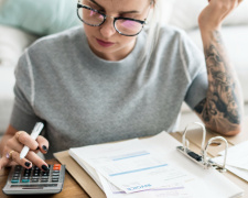 Платіжки за світло, фото ілюстративне 