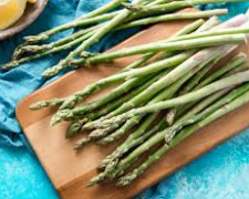 Спаржа - королева весняного меню - фото ілюстративне з відкритих джерел 