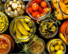 Заборонені інгредієнти для ідеальних огірків і помідорів - фото з відкритих джерел