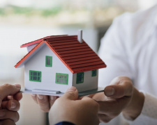 Податок на нерухомість, фото юристів системи безоплатної правової допомоги 