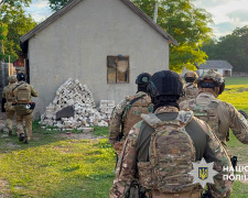 Працювали за чітким планом: у Дніпрі викрили мережу збуту канабісу