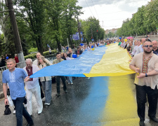 Вишиванка — то є код нації: у Кривому Розі пройшла святкова хода
