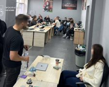 Хитрі схеми і сотні жертв: як працювали фейкові кол-центри у Кривому Розі