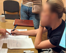 Продовжила справу батька: у Кривому Розі жінка наживалася на водійських іспитах