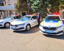 На виклики мешканців реагуватимуть швидше: поліцейські Криворізького району пересіли у нові автомобілі