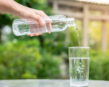 Як змусити себе пити багато води: прості лайфхаки