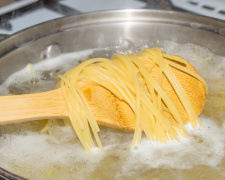 Чому макарони злипаються і що з цим робити насправді - фото з відкритих джерел