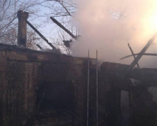 Жуткая трагедия в Кривом  Роге: при  пожаре погибли дети и мужчина (фото)