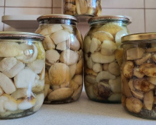 консервовані зеленушки, фото з відкритих джерел