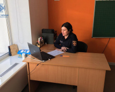 Рятувальники Дніпропетровщини проводять уроки з безпеки для школярів