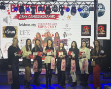 Коли криворізькі жінки об’єднуються — народжується енергія: вечір жіночої сили завдяки інтелектуальній грі  Backstage