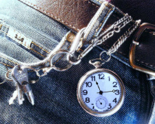 Деталь із минулого: чому маленька кишеня досі є в джинсах - фото з відкритих джерел