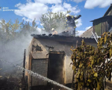 Згорів сарай із зерном: у Кривому Розі під час пожежі отримав опіки 83-річний дідусь