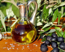 Помилки, які псують оливкову олію та страви з неї - фото з відкритих джерел