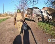 Евакуація під загрозою обстрілів: група «Білі янголи» продовжують рятувати літніх людей на Дніпропетровщині