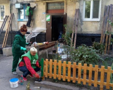 В Кривом Роге привели в порядок двор на улице Терещенко (ФОТО)