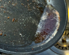 Чому не можна зливати олію в раковину - фото з відкритих джерел