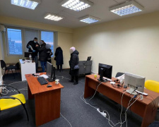 На Дніпропетровщині провели обшуки у злочинців, які наживались на «продажу» генераторів: подробиці