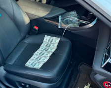 «Білий квиток» за 10 тисяч: криворізькі поліцейські затримали шахрая