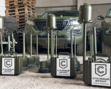 Сталевий фронт Ріната Ахметова передав Нацгвардії нову партію систем зв’язку та радіоелектронного захисту