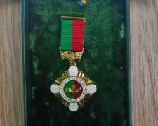 Криворізький депутат та боєць ТрО отримав Нагрудний знак «За заслуги перед містом»