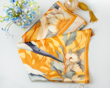 Шовкова хустка на подарунок