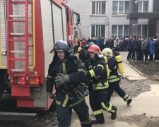 Пожар в криворожской школе: как прошли учения спасателей и представителей полиции (фото)