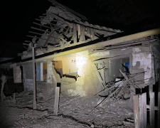 На Дніпропетровщині ворог вночі поцілив по приватному сектору: є значні руйнування будинків (фото)