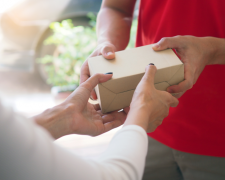 Посилки з-за кордону, фото юристів системи безоплатної правничої допомоги