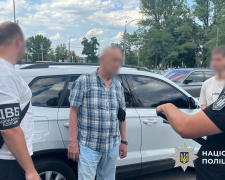 Хотів заробити на пораненому бійці: на Дніпропетровщині затримали працівника медзакладу